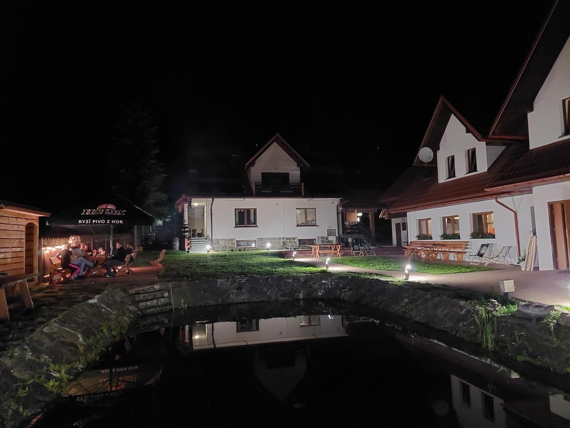 فندق Base Camp Pieniny Niedzica المظهر الخارجي الصورة
